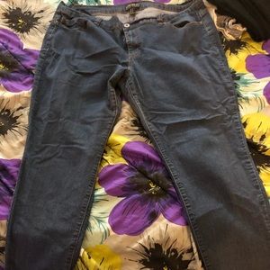 Plus-size Blue Jeans; Forever21+; W 20